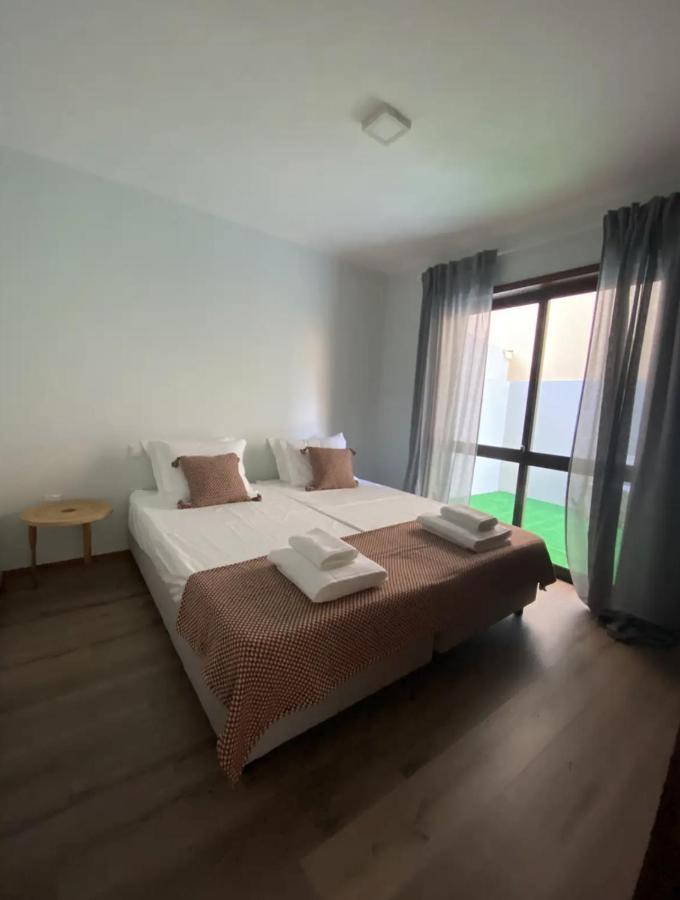 Amare Guest House Ovar Exterior photo